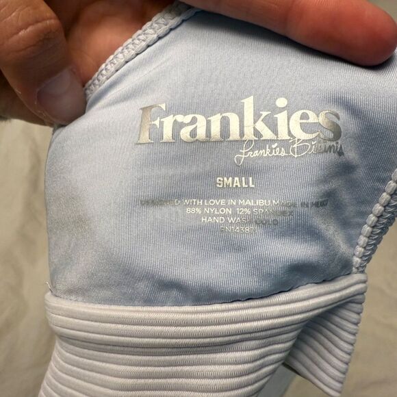 Frankies Bikinis Gavin Top and Enzo Bottom in Cloud - top small, bottom medium - Picture 8 of 11